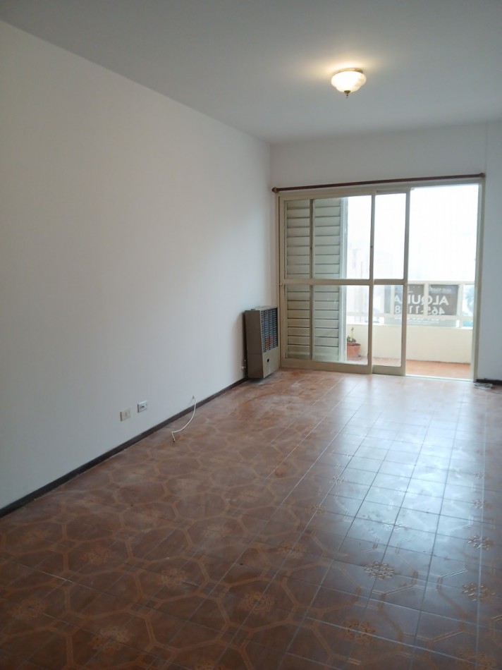 CENTRO: ALQUILO AMPLIO DEPTO DE 1 DORMITORIO A METROS DE CAÑADA