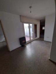 Bo ROSEDAL: ALQUILO CASA DE 3 DORMIORIOS CON 2 BAÑOS Y COCHERA
