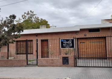 Bo SARGENTO CABRAL: VENDO CASA DE 2 DORMITORIOS CON DEPTO INTERNO DE 3 DORMITORIOS