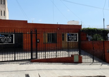 Bo COLINAS V. SARSFIELD: ALQUILO HERMOSA CASA DE 3 DORMITORIOS, CON DEPTO INTERNO DE 1 DORMITORIO (IDEAL GERIATRICO O CONSULTORIOS)